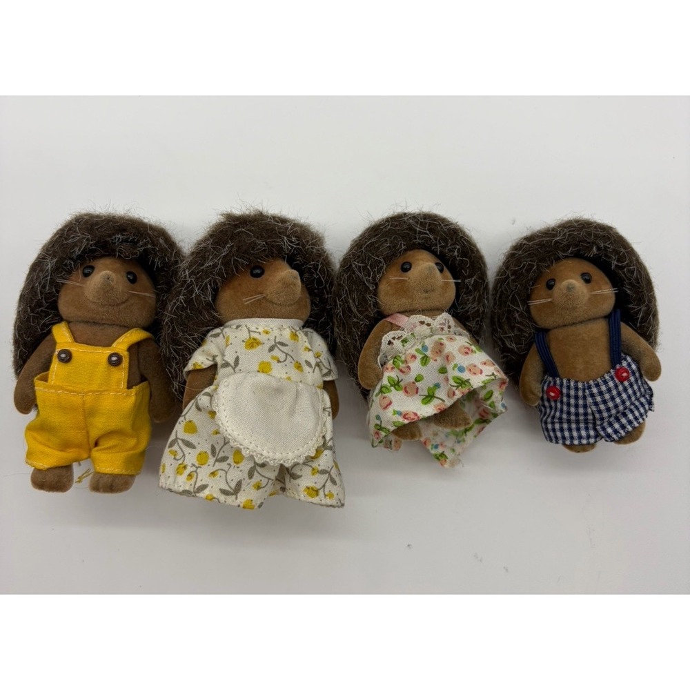 Calico Critters Sylvanian Families Pickleweeds Hedgehogs Family Set of 4 Figures